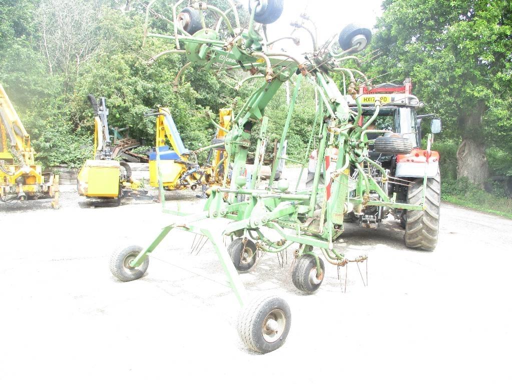 Krone KWT 10.50/8x7 Okretači i sakupljači sena