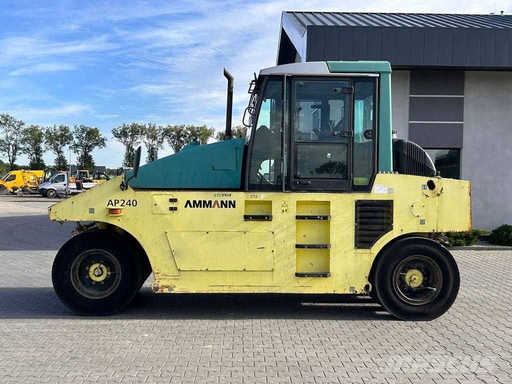 Ammann AP 240 Gumeni valjci na točkovima