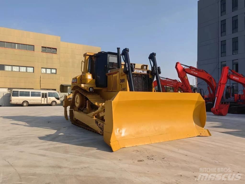 CAT D8R Buldožeri guseničari