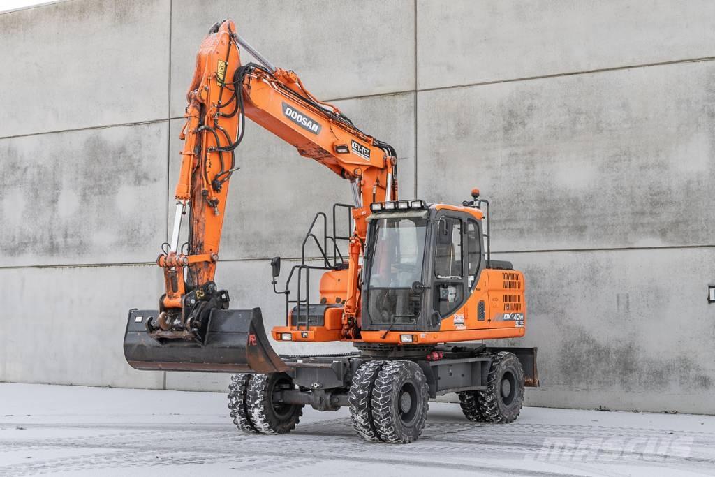Doosan DX 140 W-3 Bageri točkaši