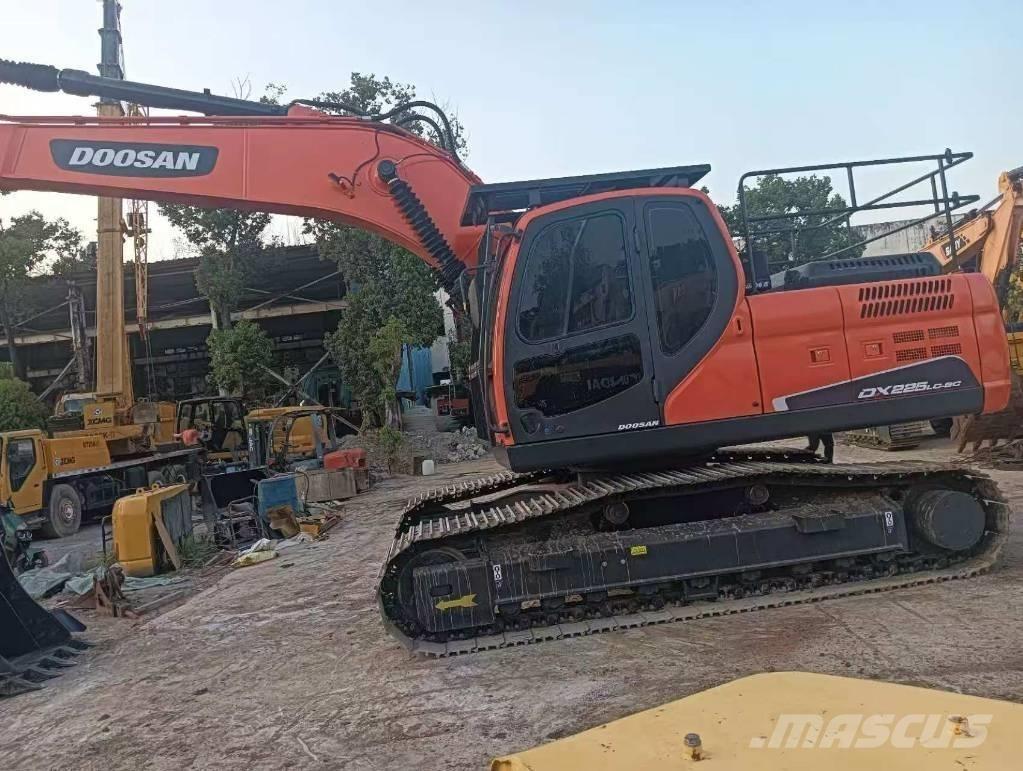 Doosan DX 225 Utovarivači na točkove
