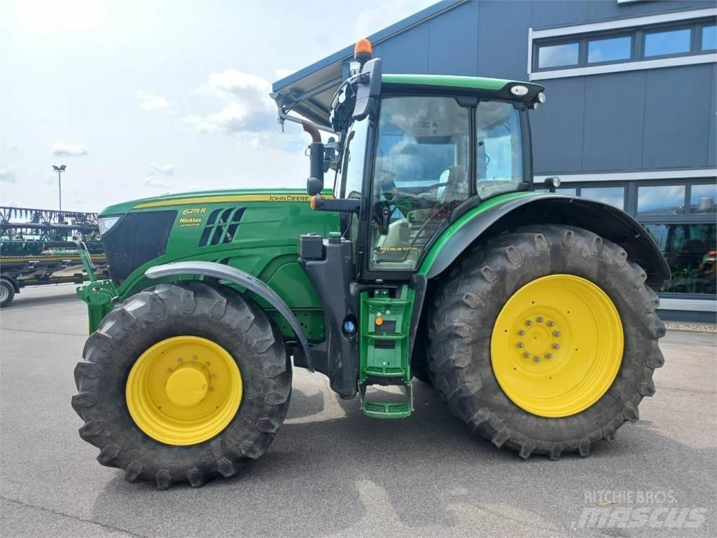 John Deere 6215R Traktori