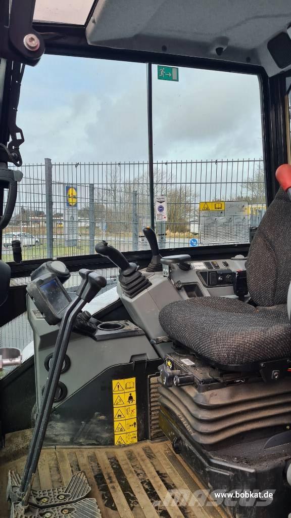 Bobcat E 60 Mini bageri < 7t