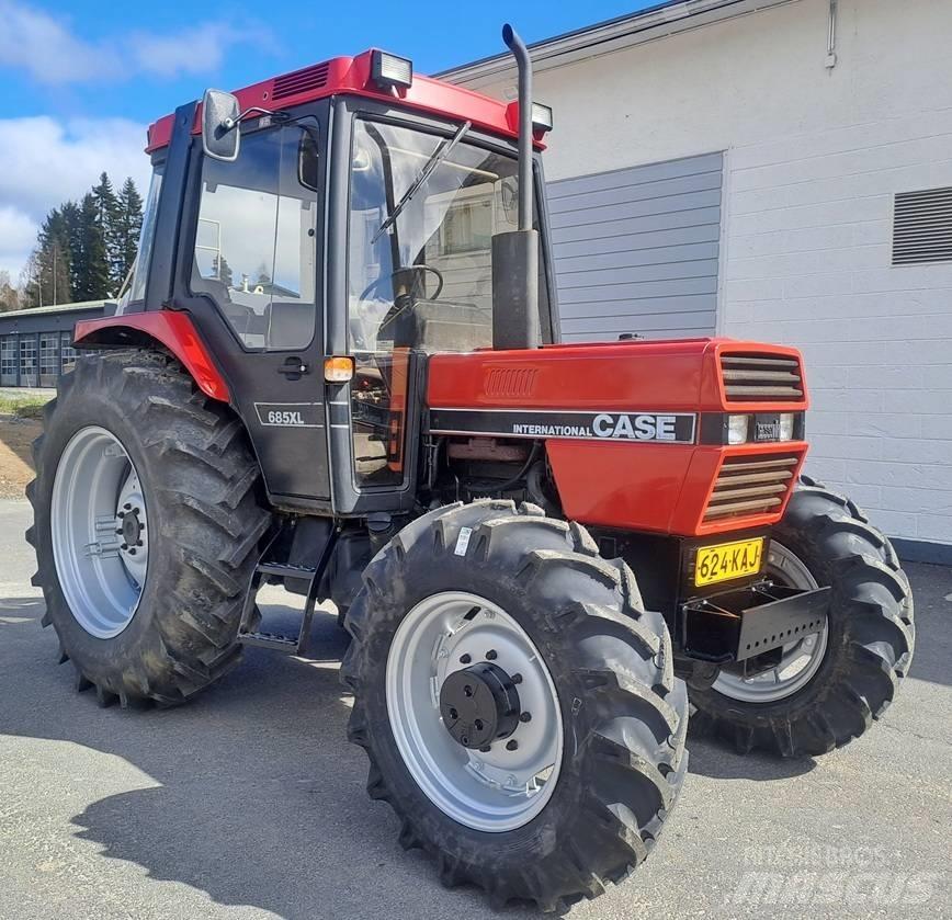 Case IH 685 XL Traktori