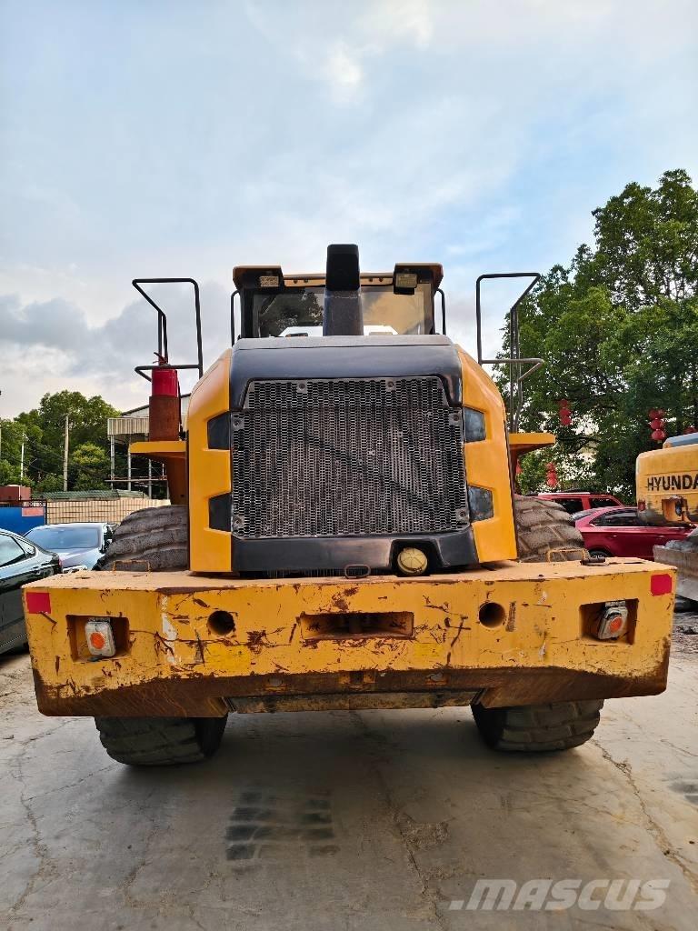 Volvo L 120 Utovarivači na točkove