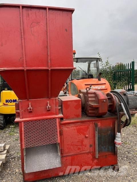 MG 220XL Oprema za sortiranje otpada