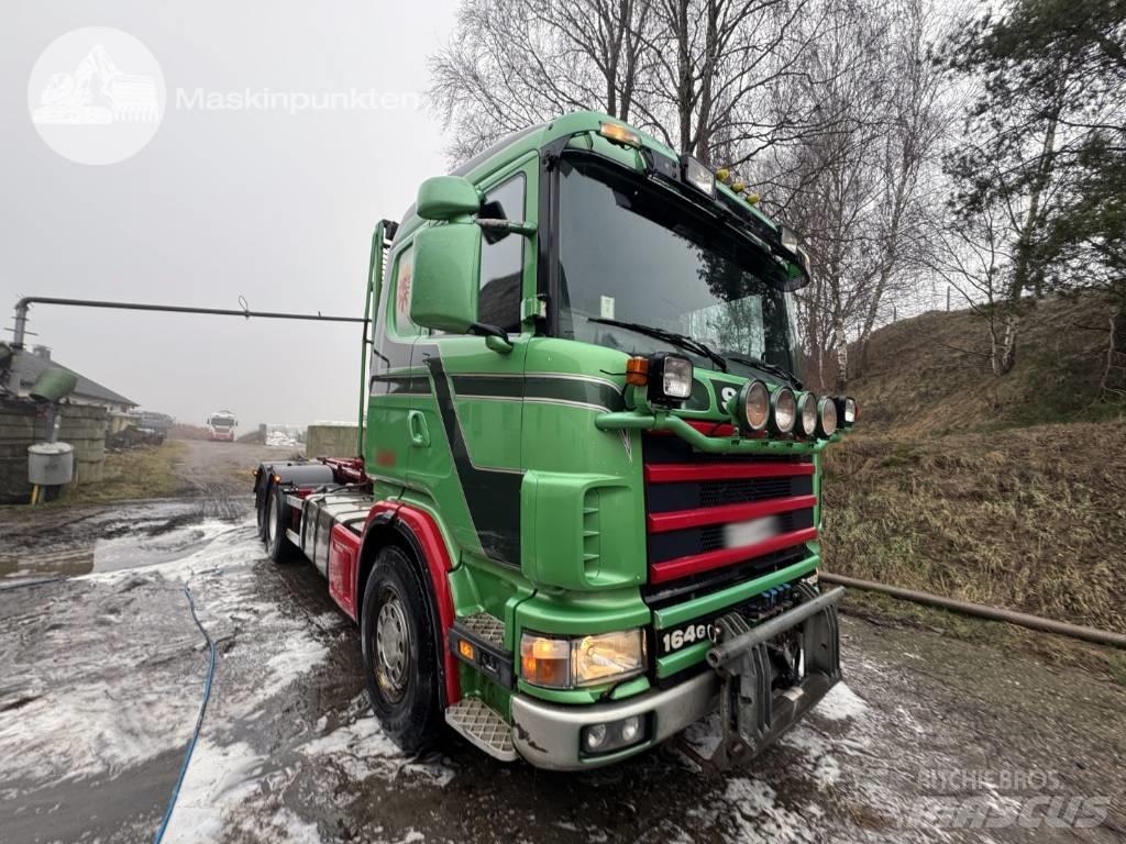Scania R 164-580 Rol kiper kamioni sa kukom za podizanje tereta