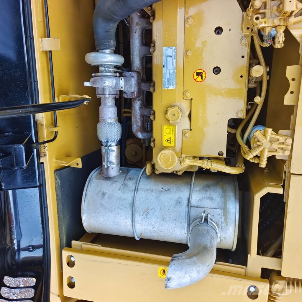 CAT 320 D Bageri guseničari