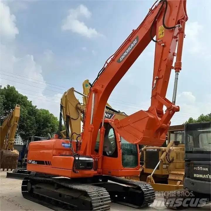 Doosan DX 140 LC Bageri guseničari