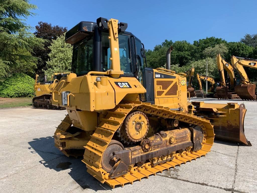 CAT D 6 N XL Buldožeri guseničari