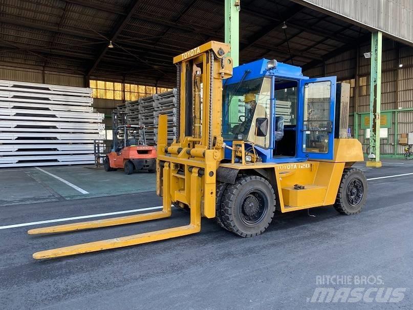 Toyota 4FD120 Dizelski viljuškari