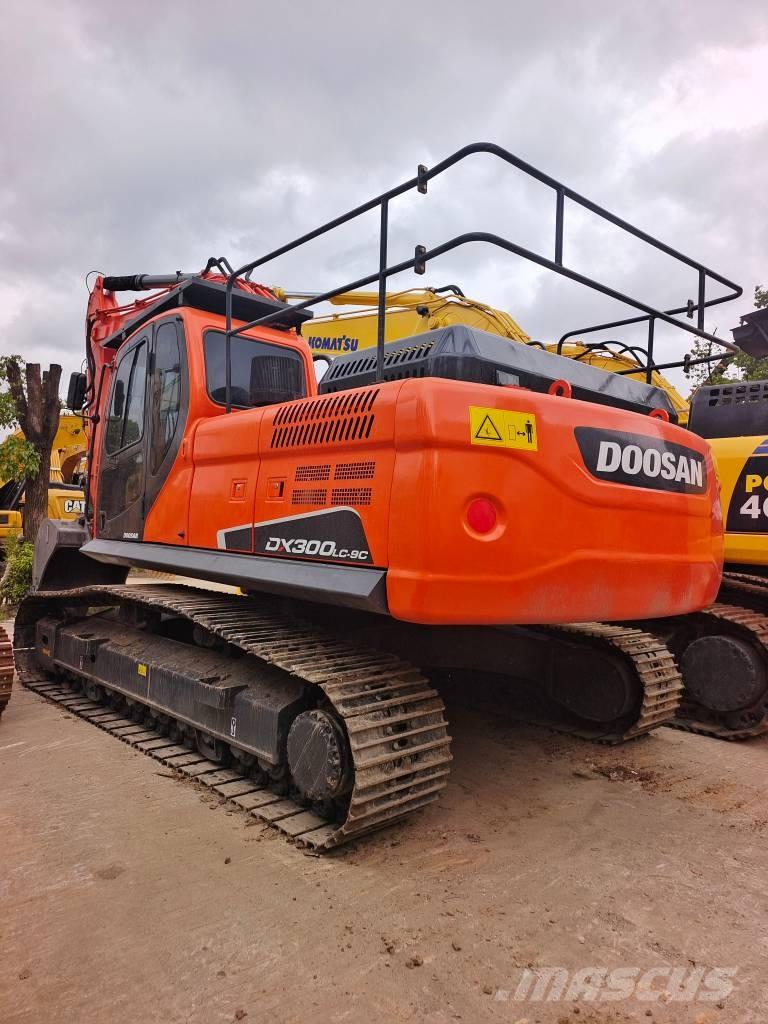 Doosan DX 300LC Bageri guseničari