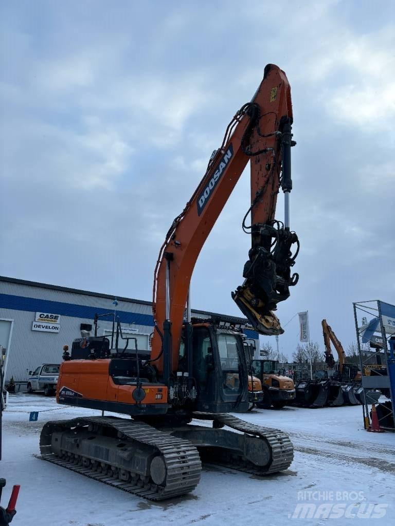 Doosan DX 255 LC-7 Bageri guseničari
