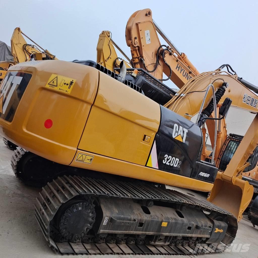 CAT 320 D2L Bageri guseničari