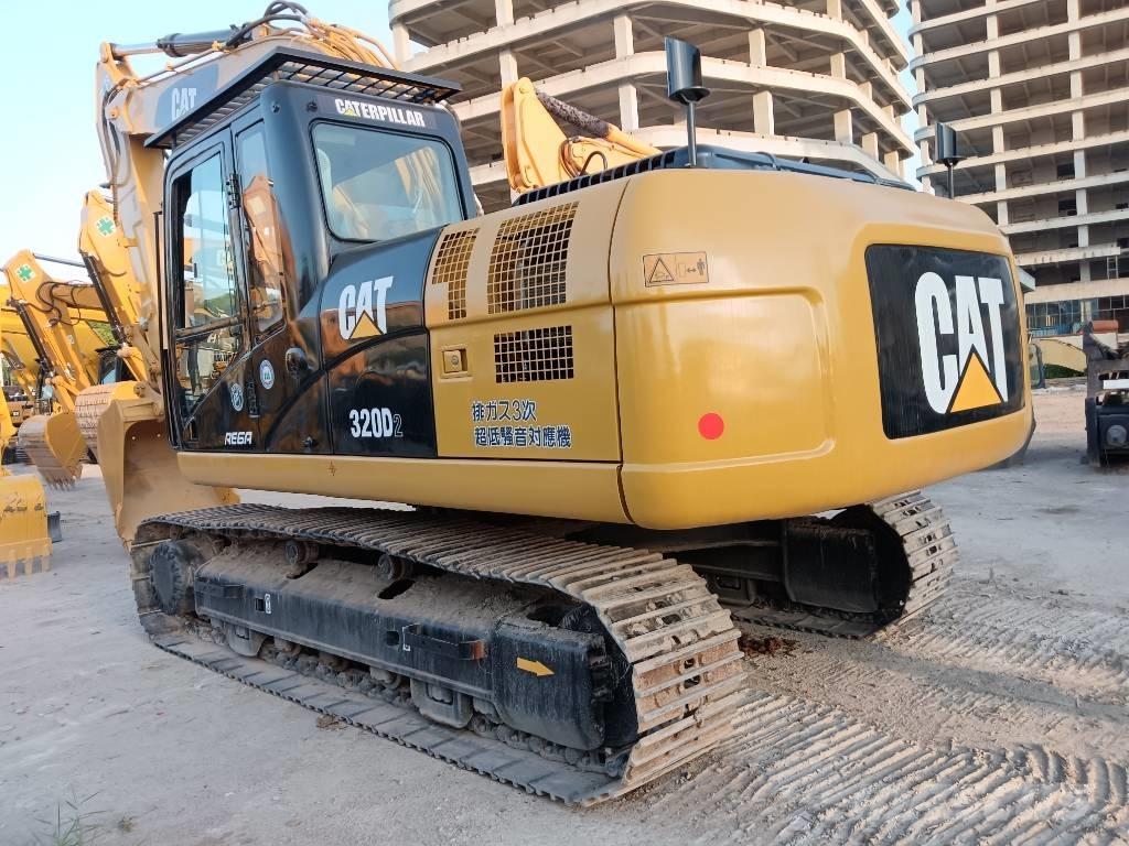CAT 320D2 Bageri guseničari