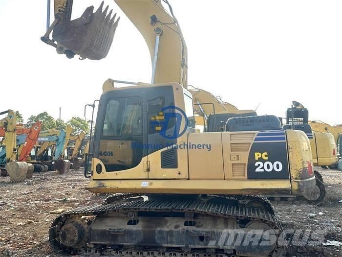 Komatsu PC200-8 Bageri guseničari