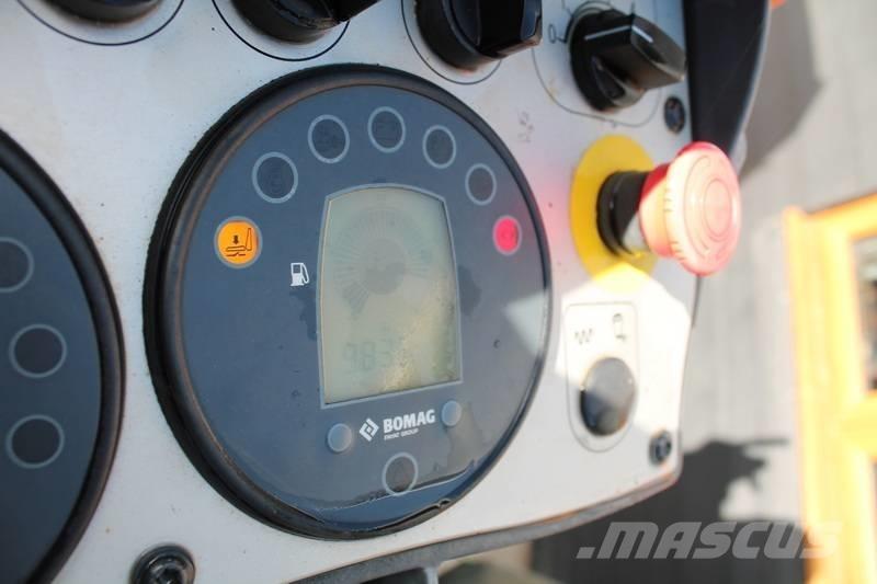Bomag BW 135 AD-5 Valjci sa duplim bubnjem
