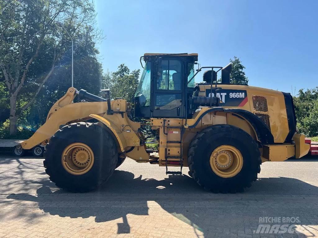 CAT 966M Utovarivači na točkove