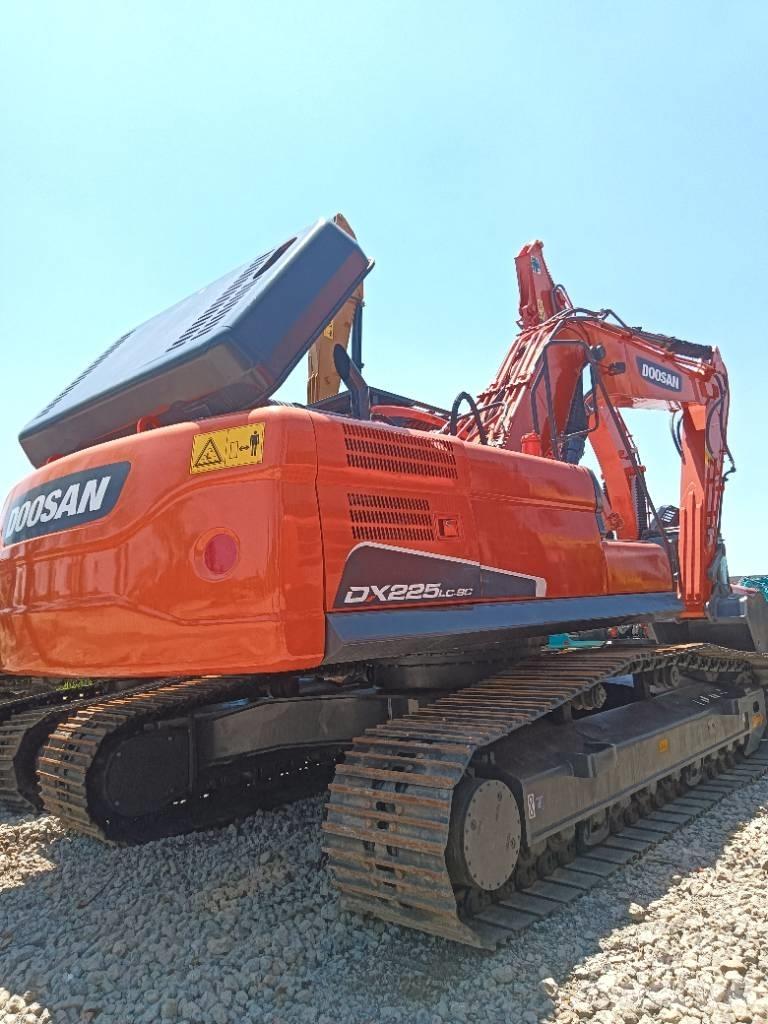 Doosan DX 225 Bageri guseničari