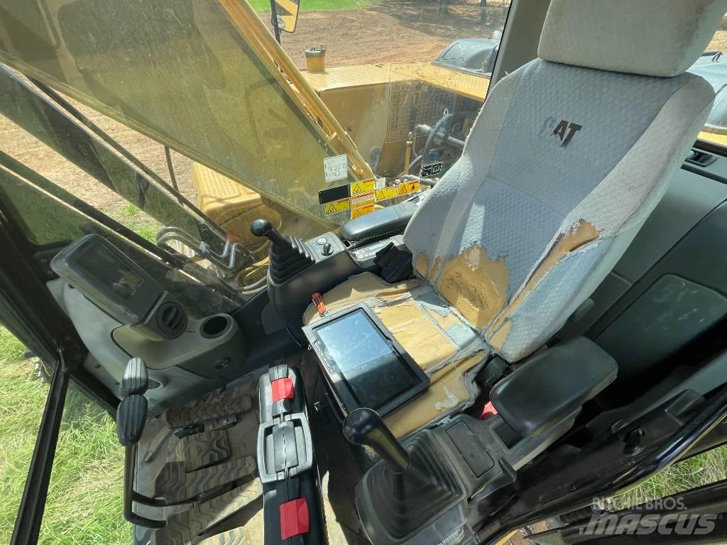 CAT 320 D L Bageri guseničari