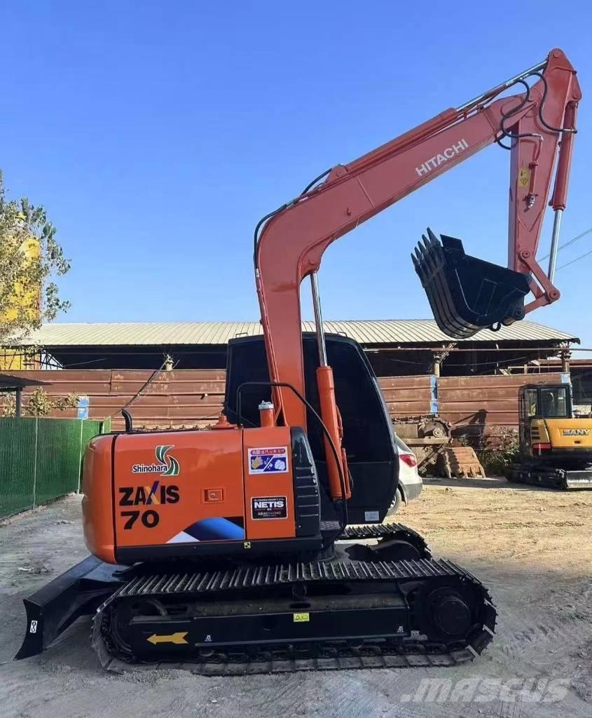 Hitachi 70 Mini bageri < 7t