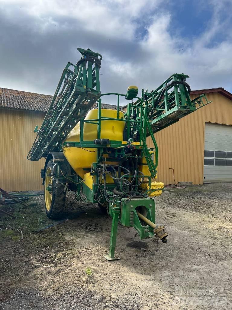 John Deere 840 Vučene prskalice