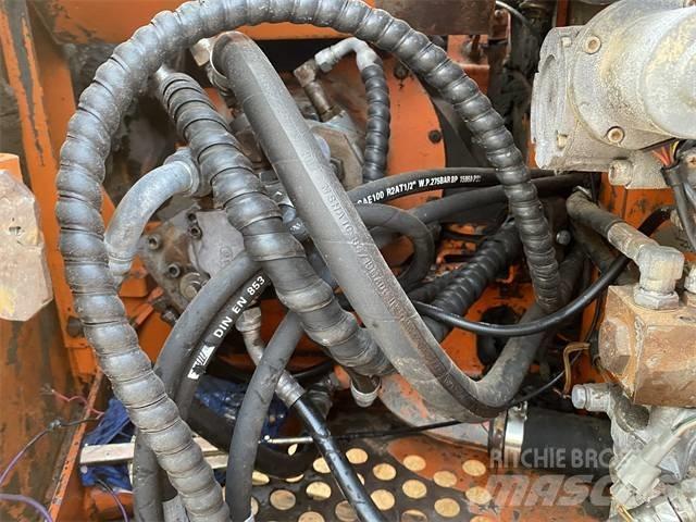 Hitachi EX60-5 Bageri guseničari