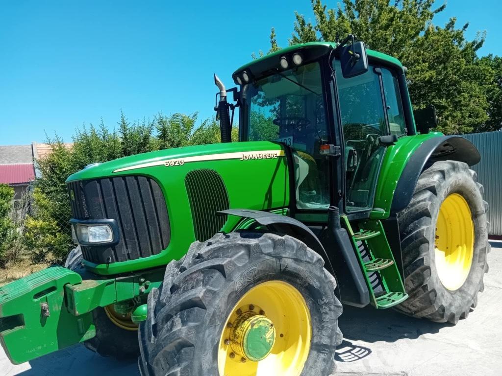 John Deere 6920 Traktori