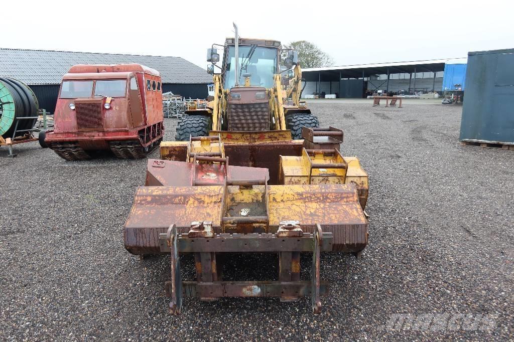 Hydrema 906 Rovokopači