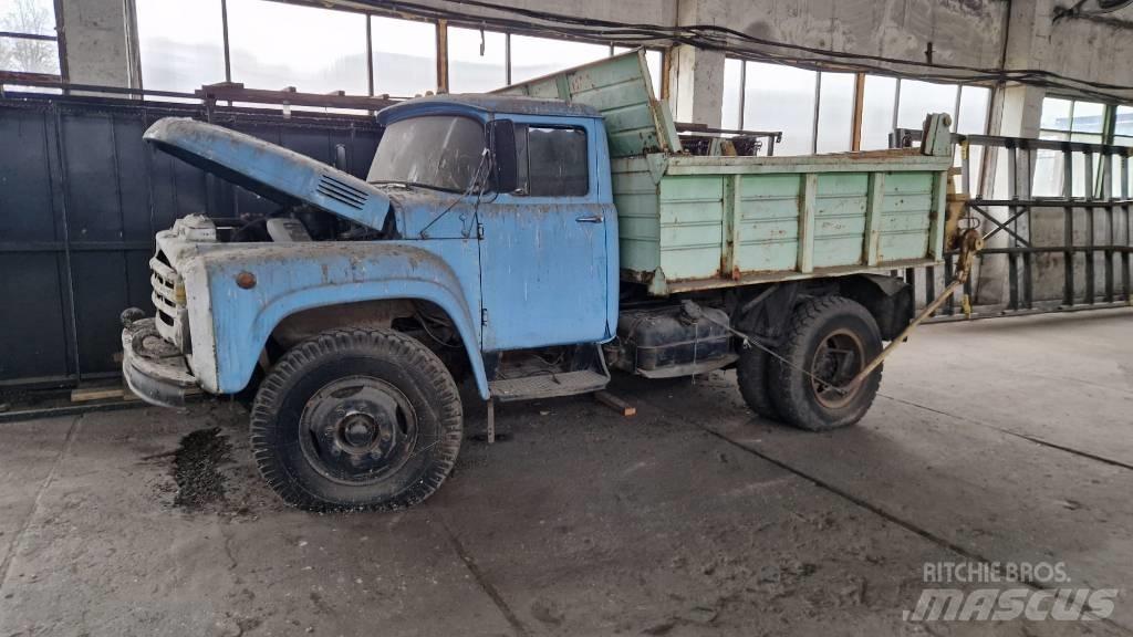 ZIL 496210 Kiperi kamioni