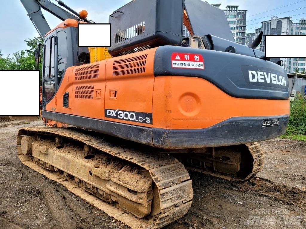 Doosan DX 300 LCA Bageri guseničari