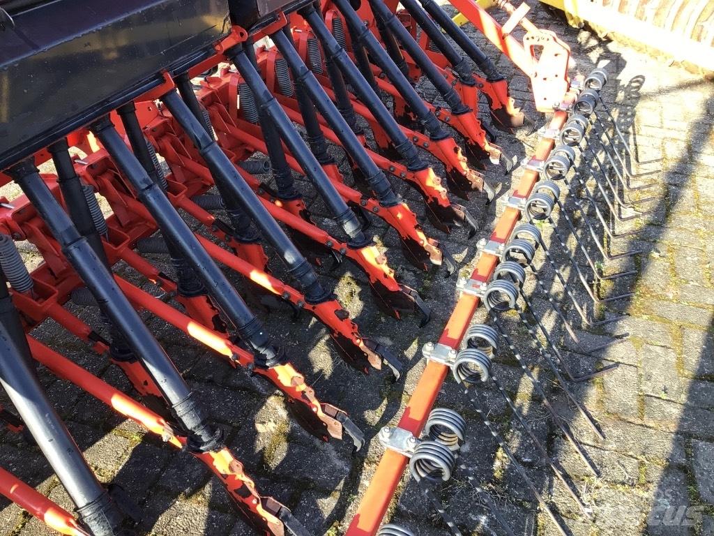 Kuhn Premia 300 Sejačice