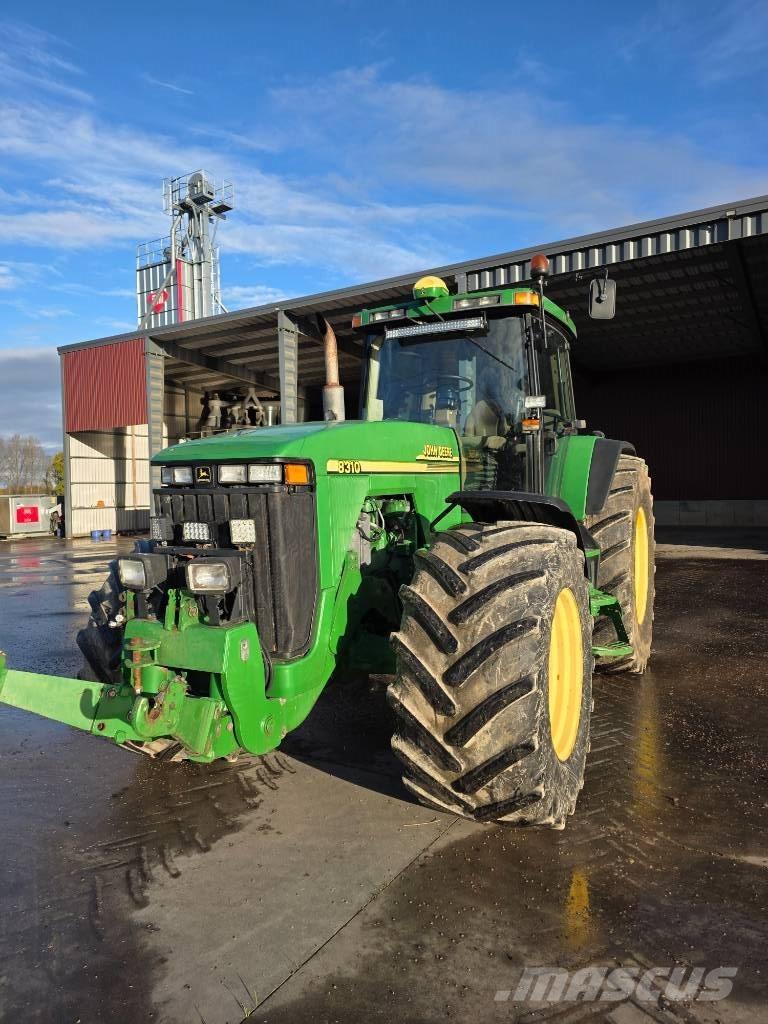 John Deere 8310 Traktori