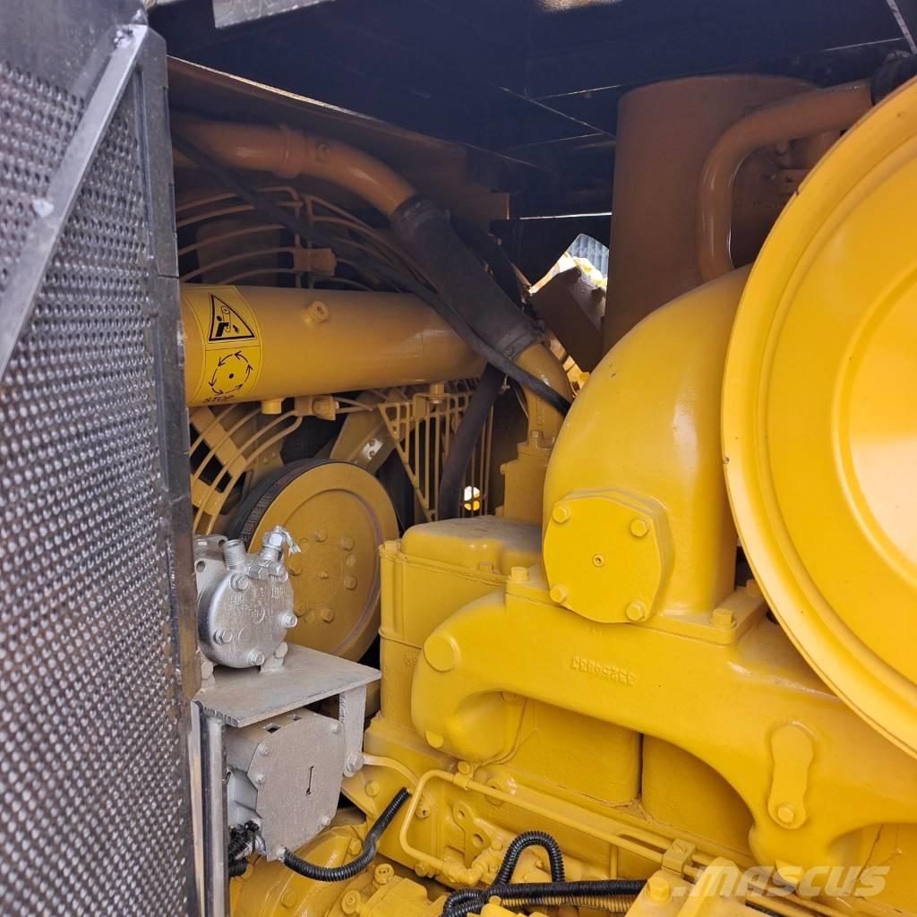 Shantui SD 22 Buldožeri guseničari