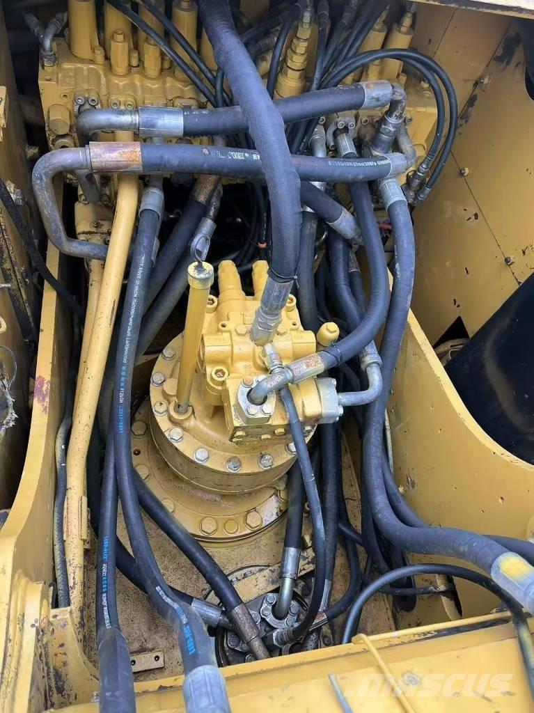 CAT 320 D Bageri guseničari
