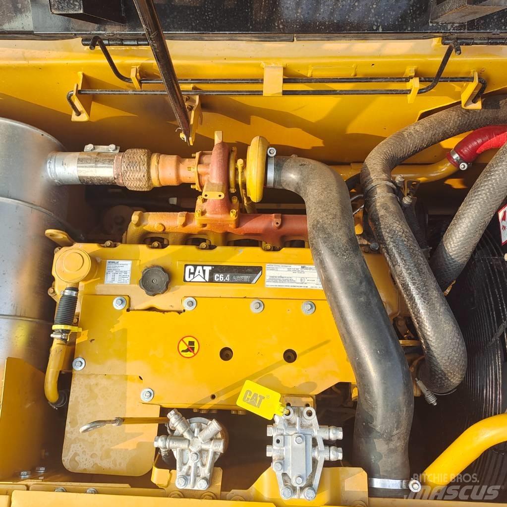 CAT 320D Bageri guseničari