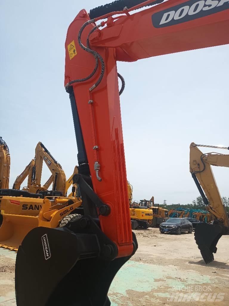 Doosan DX 225 LCA Bageri guseničari