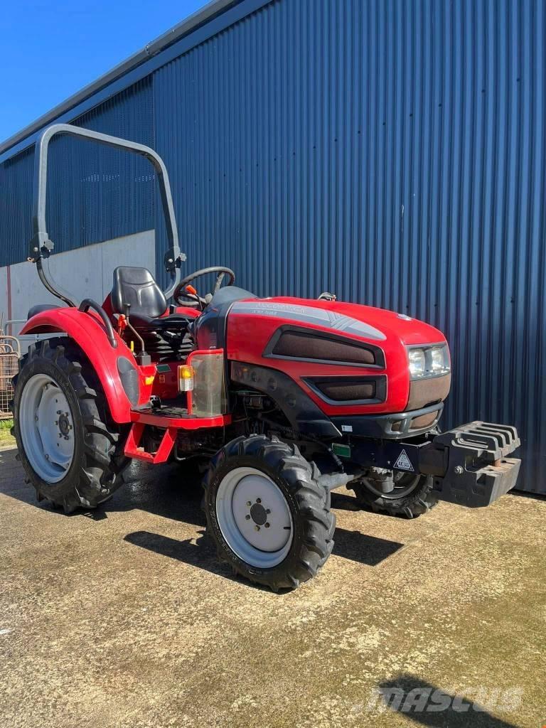 McCormick X10.30M Manji traktori