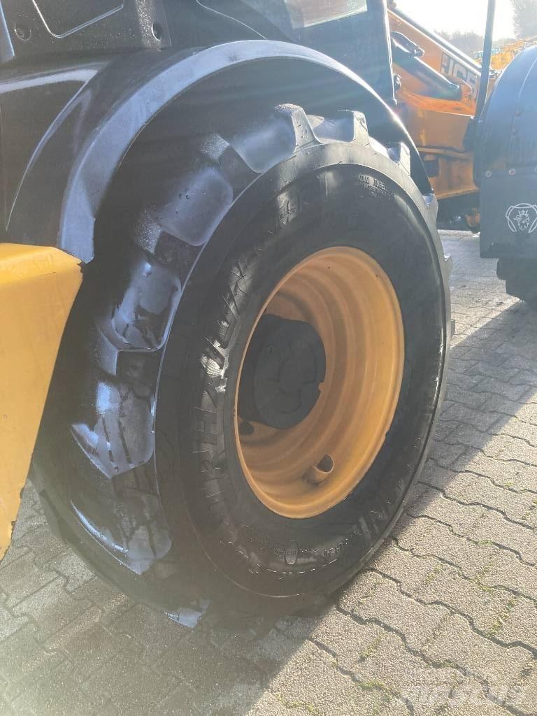 JCB TM 310 S Poljoprivredni teleskopski utovarivači