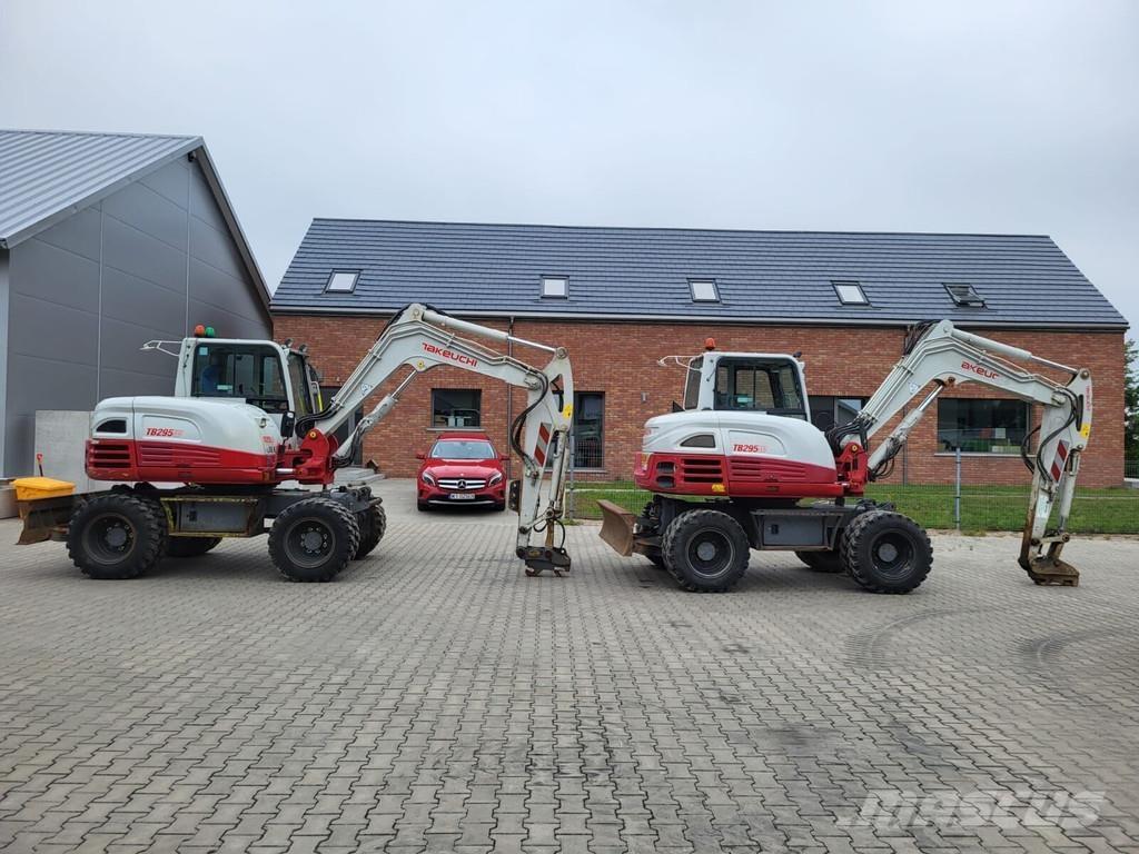 Takeuchi TB295W Midi bageri 7t – 12t