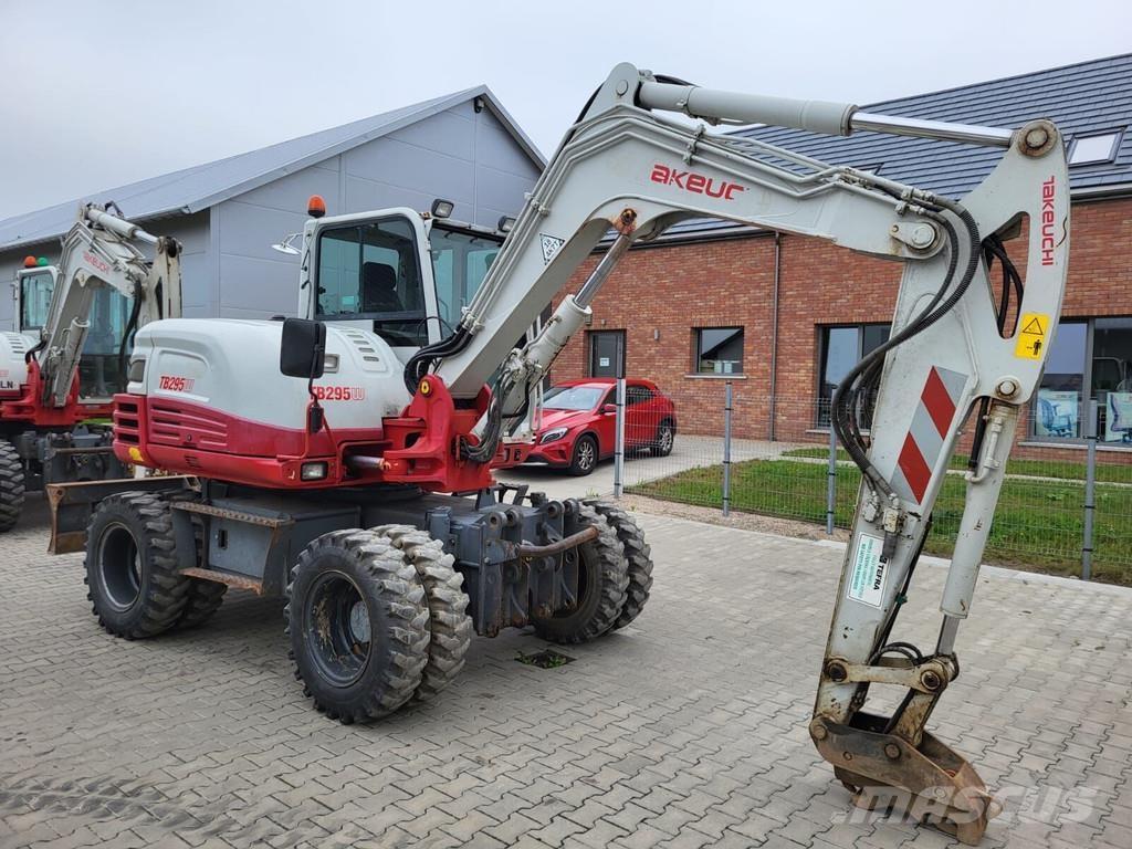 Takeuchi TB295W Midi bageri 7t – 12t