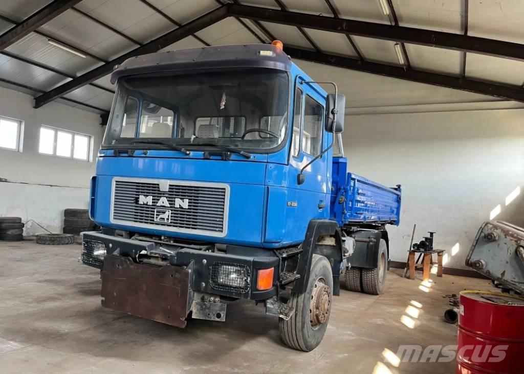 MAN 18-232 Kiperi kamioni