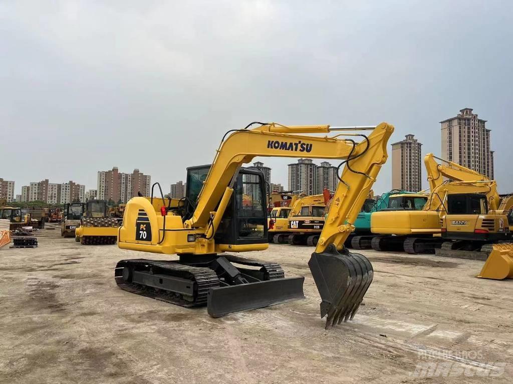 Komatsu PC70-8 Bageri guseničari