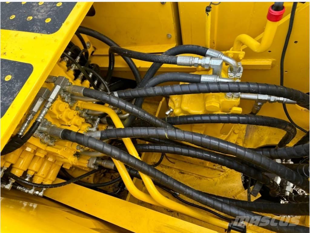 Komatsu 200 Bageri guseničari