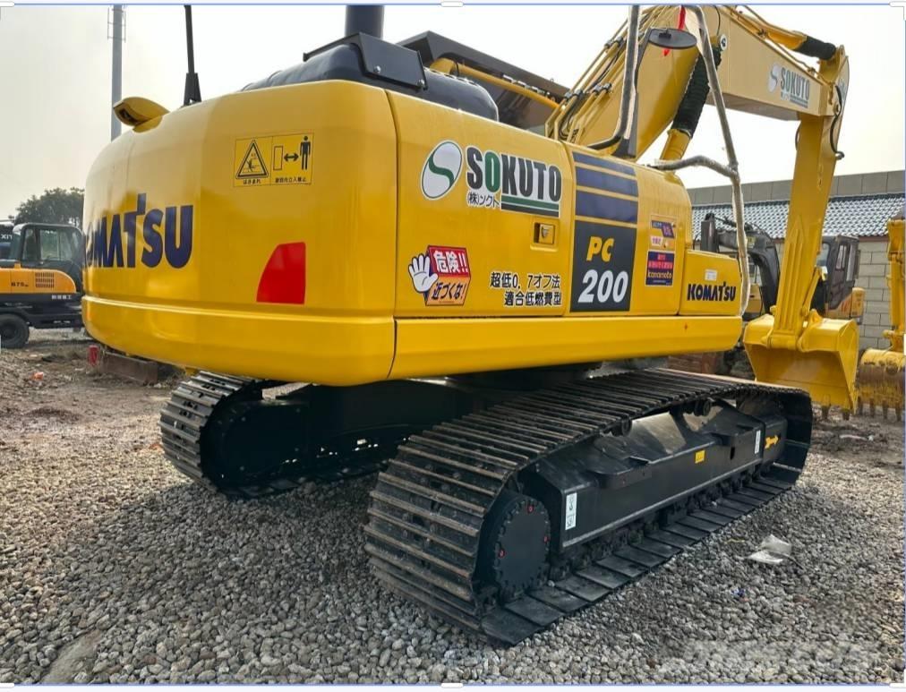Komatsu 200 Bageri guseničari