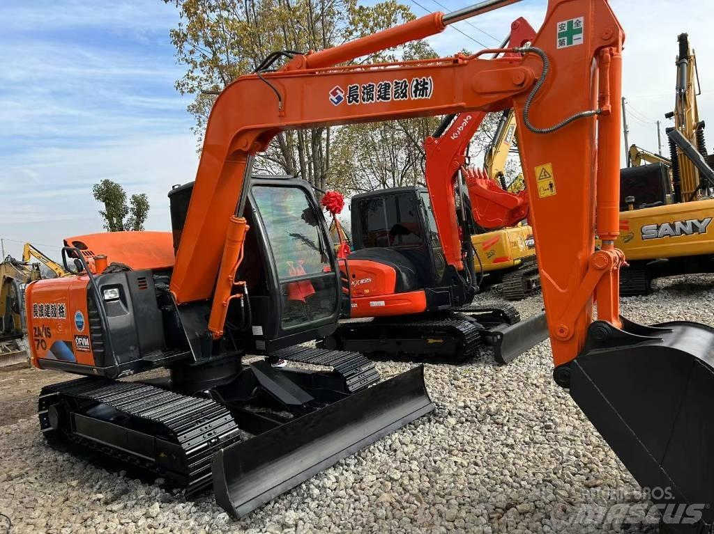 Hitachi 70 Bageri guseničari