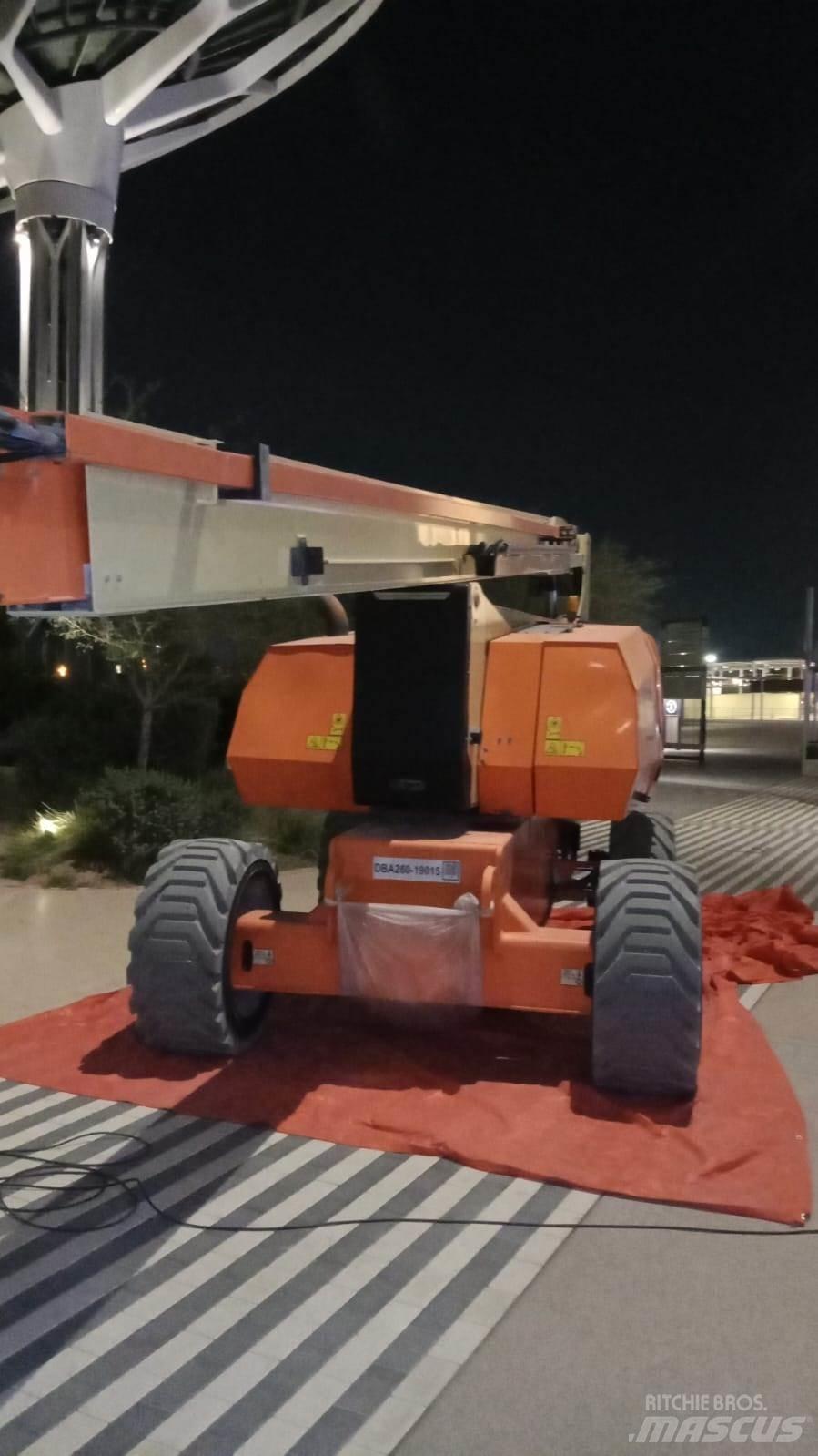 JLG 800AJ Zglobne podizne platforme