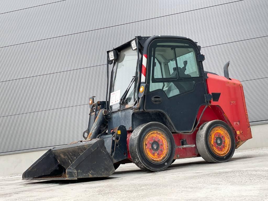 JCB R260 Skid steer mini utovarivači