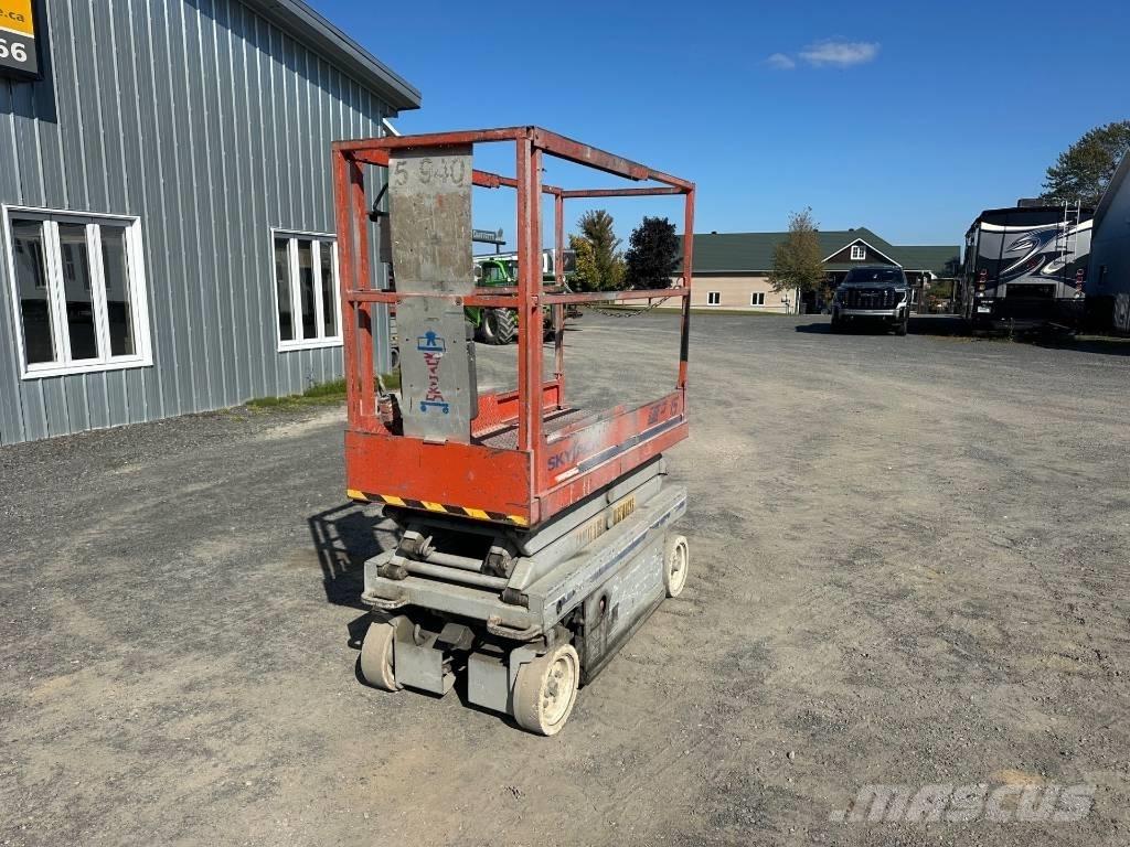 SkyJack SJ III 3015 Makazaste platforme