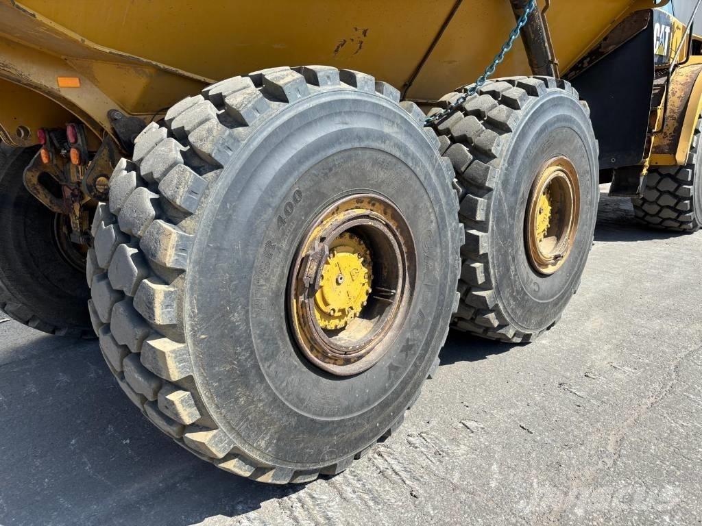 CAT 745 C Zglobni damperi